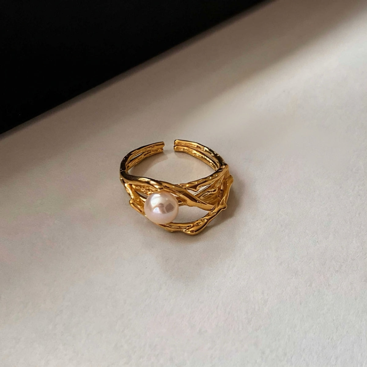 Organischer Zweig-Ring mit Echter Süßwasserperle (Verstellbar)